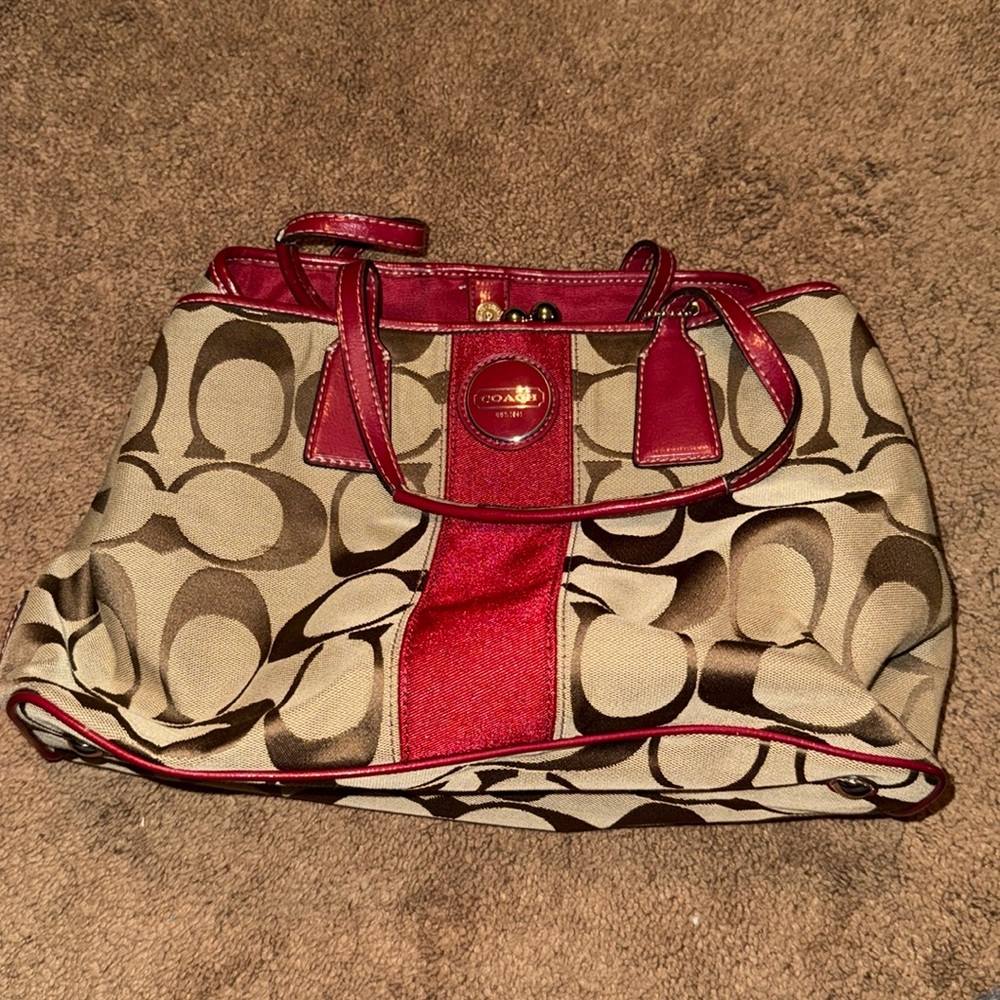 Red and brown coach bag never used very cute for Valentine’s Day!
